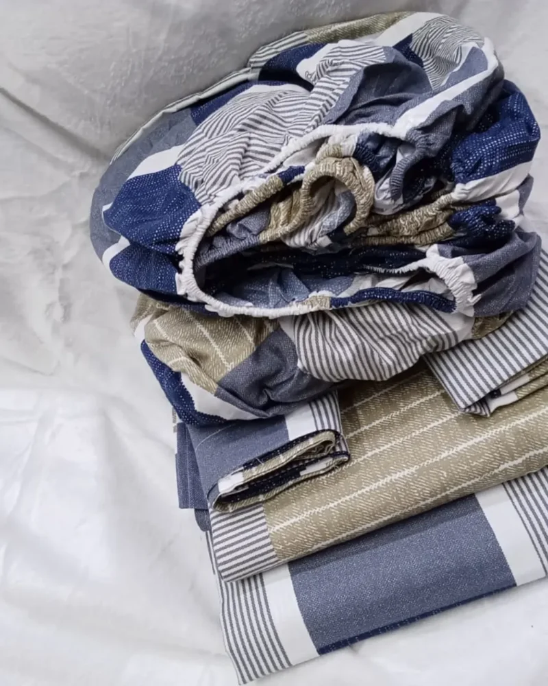 Luxurious Cotton King-Size Bedsheet Set - Image 2