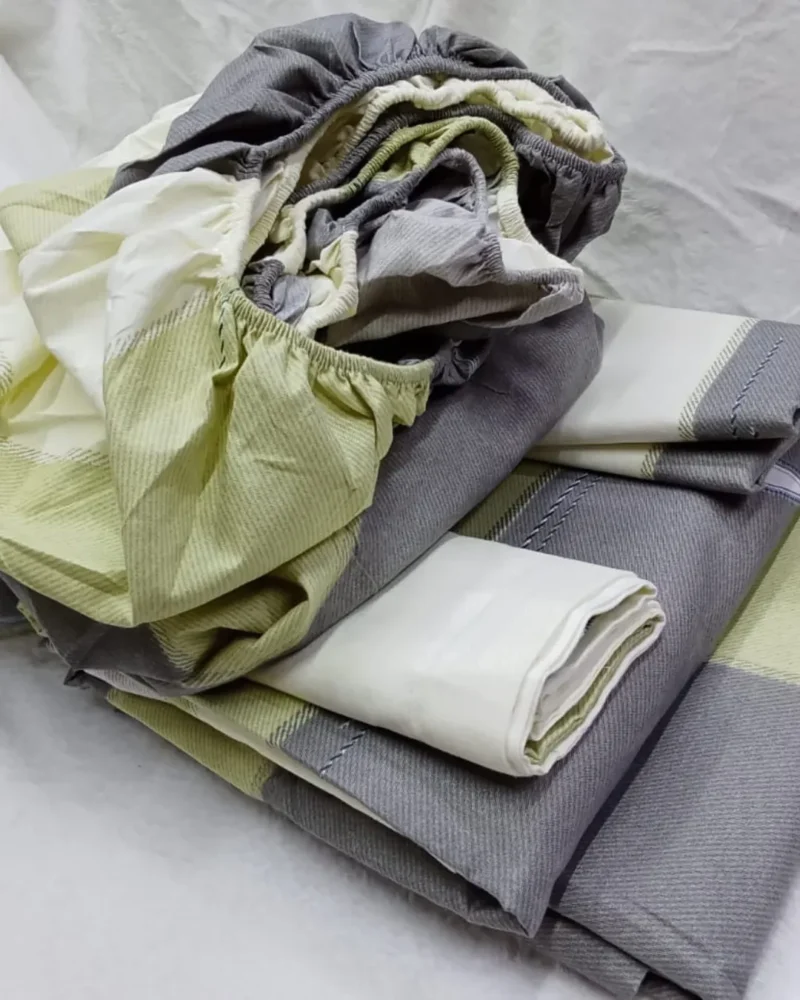 Luxurious Cotton King-Size Bedsheet Set - Image 3